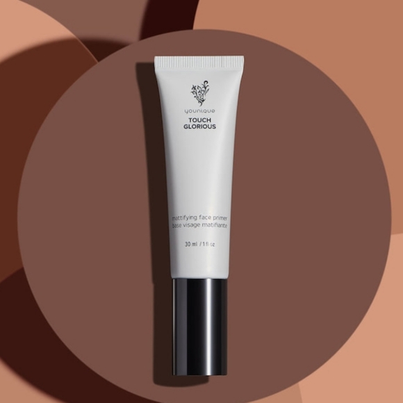 Younique Touch Glorious Mattifying Face Primer - Picture 2 of 2